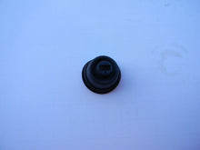 TLB20611 GROMMET THROTTLE : JONSERED 625, 630 S, 670 S / HUSVARNA 61, 66, 266, 268 ,272  OEM = 503-445001