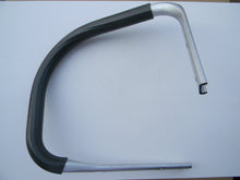 TLHU0174 HANDLE BAR W/MOUNT : Husqvarna 385, 390  OEM = 503-986671