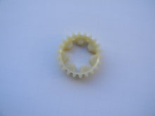 TLST0421 OILER SPUR GEAR : STIHL 038, MS380, MS381  OEM = 1119-642-1501