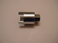 THD31117-S TOOL, CLUTCH REMOVAL: 2063 ,2065, 2071, 2163, 2165, 2171, 2159, 2166, 2172 Husqvarna 362, 365, 371, 372, 570, 575, 576 OEM = 502-522201